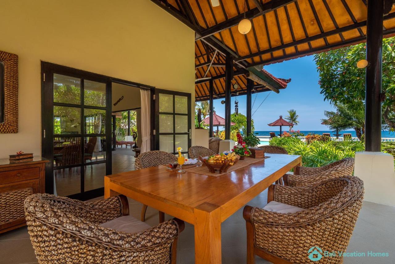 Villa Namaste - Beachfront At Lovina 10P, Pool, Bbq Banjar  Kültér fotó