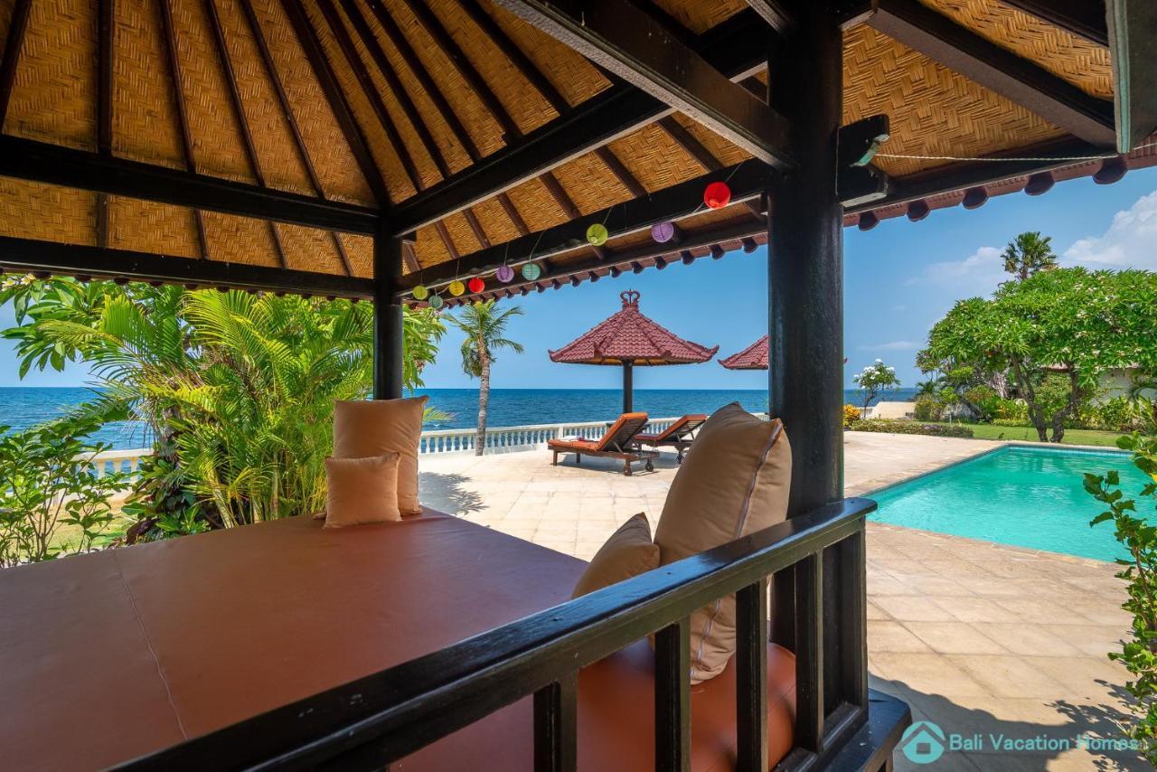 Villa Namaste - Beachfront At Lovina 10P, Pool, Bbq Banjar  Kültér fotó