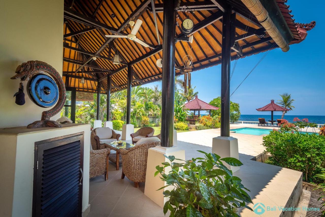Villa Namaste - Beachfront At Lovina 10P, Pool, Bbq Banjar  Kültér fotó