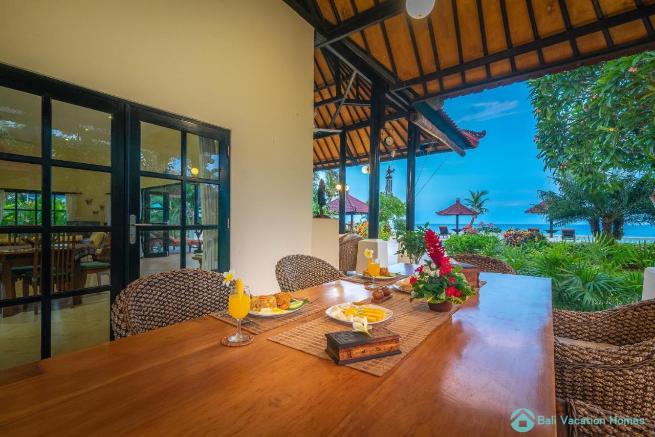 Villa Namaste - Beachfront At Lovina 10P, Pool, Bbq Banjar  Kültér fotó