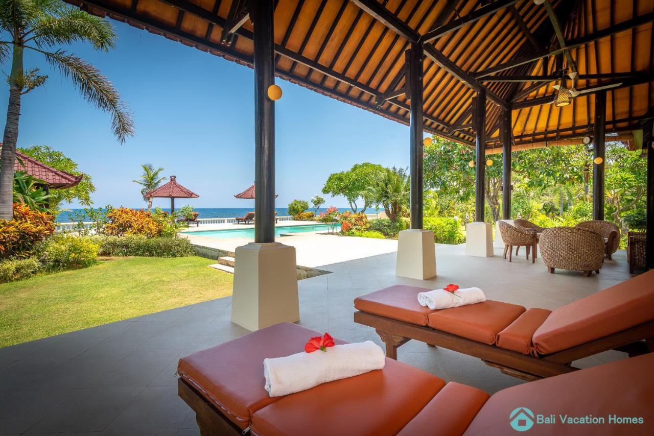 Villa Namaste - Beachfront At Lovina 10P, Pool, Bbq Banjar  Kültér fotó