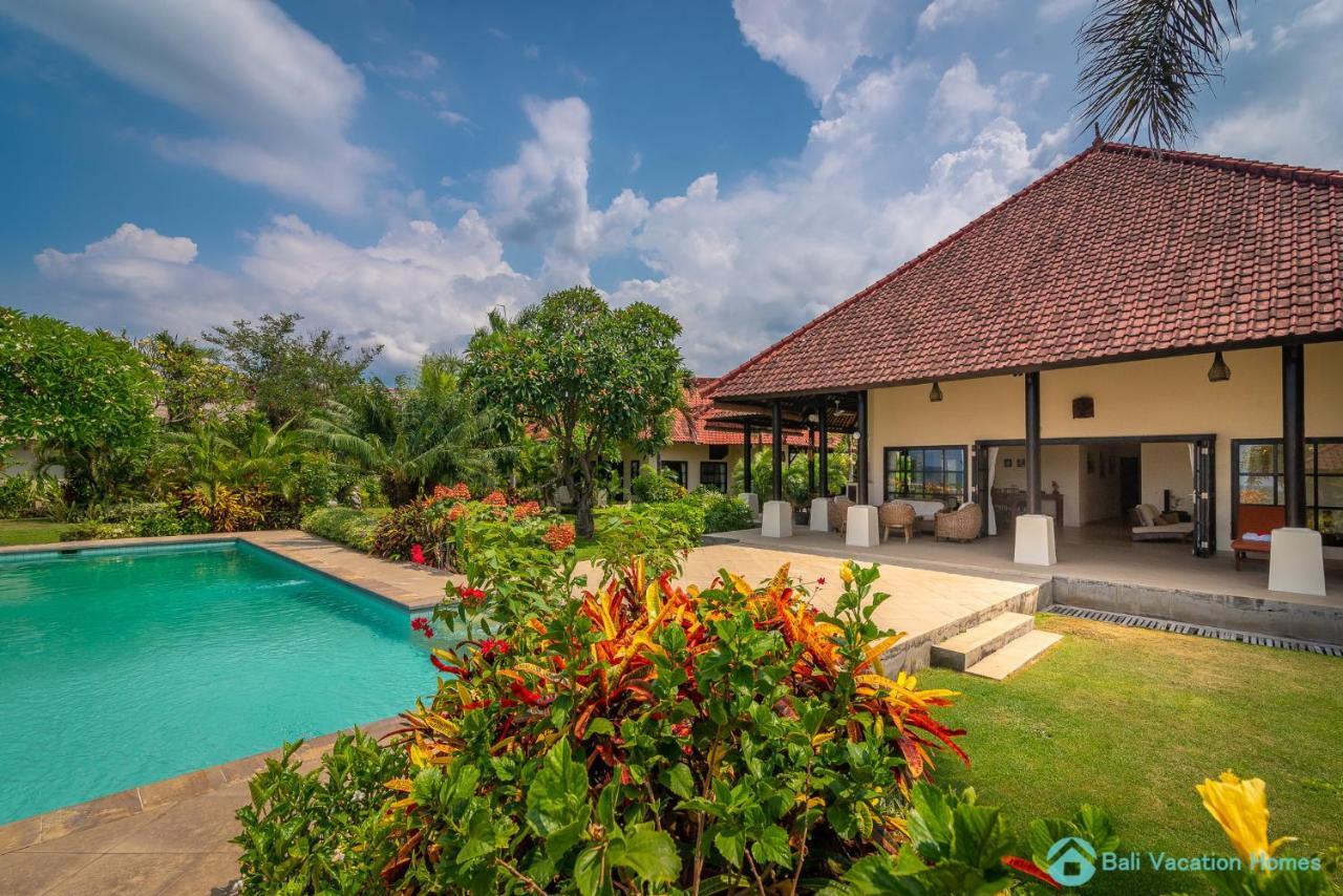 Villa Namaste - Beachfront At Lovina 10P, Pool, Bbq Banjar  Kültér fotó
