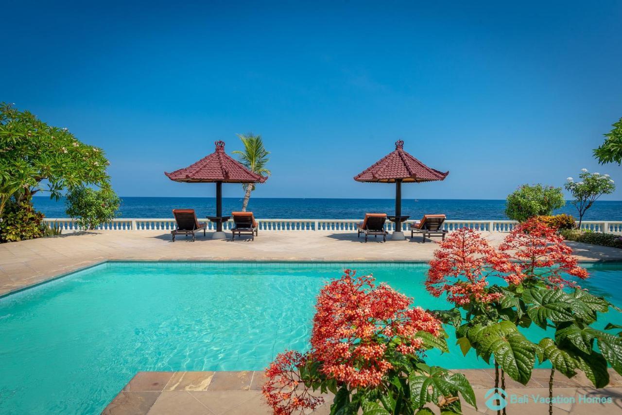 Villa Namaste - Beachfront At Lovina 10P, Pool, Bbq Banjar  Kültér fotó