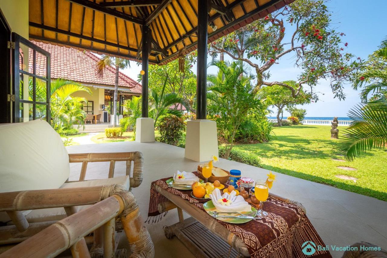 Villa Namaste - Beachfront At Lovina 10P, Pool, Bbq Banjar  Kültér fotó